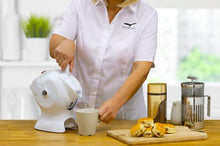 Load image into Gallery viewer, Uccello Kettle, Pouring Made Easy, 1.5L, Safe & Sturdy, White