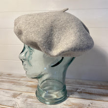 Load image into Gallery viewer, 100% Pure Wool Fashion Beret - Light Grey - Unisex - for Men & women