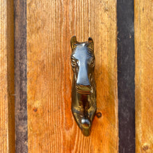 Load image into Gallery viewer, Sturdy Wall-Mounted Cast Iron Horse Head Hook Hanger for Hats, Coats, Clothes - Ideal for Kitchen, Bathroom, Bedroom, Office
