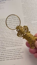 Load and play video in Gallery viewer, Handy Gold Magnifying Glass with leaf pattern, Elegant Handheld Magnifier for reading
