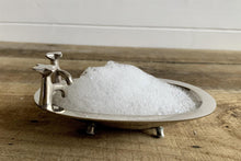 Load image into Gallery viewer, Vintage Style Silver colored bath soap holder
