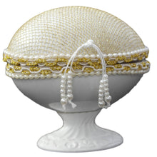 Load image into Gallery viewer, Glass bear in an egg shaped gift box for a special mum
