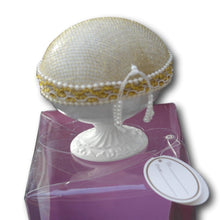 Load image into Gallery viewer, Glass bear in an egg shaped gift box for a special mum