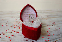 Load image into Gallery viewer, Glass bear in love heart shaped box for a much loved mum thank you Mum
