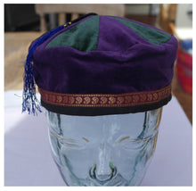 Load image into Gallery viewer, Medium sized cotton smoking / thinking / lounging cap with tassel