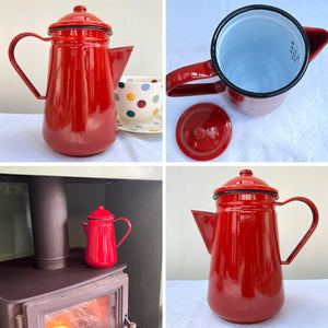 Elegant Traditional Red Enamel Coffee Pot 1.5 Pint Capacity, Ideal for Home and Outdoor Use with Handle and Lid