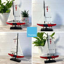 Load image into Gallery viewer, BACK AND RED HULL HULL NO 6 AMERICAS CUP MODEL YACHT | Sailing | Yacht | Boats | Models | Sailing Nautical Gift | Sailing Ornaments | Yacht on Stand | 33cm (H) x 21cm (L) x 4cm (W)

