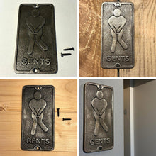 Load image into Gallery viewer, 𝗩𝗜𝗡𝗧𝗔𝗚𝗘 𝗦𝗧𝗬𝗟𝗘 𝗚𝗘𝗡𝗧𝗦/𝗠𝗘𝗡𝗦 𝗖𝗔𝗦𝗧 𝗜𝗥𝗢𝗡 𝗧𝗢𝗜𝗟𝗘𝗧 𝗗𝗢𝗢𝗥 𝗦𝗜𝗚𝗡 | 𝟯′ 𝘅 𝟲’ (𝟳𝟱𝗺𝗺 𝘅 𝟭𝟱𝟬𝗺𝗺) | Plaque | Bathroom | Wall Decor | Antique Style | Bathroom Sign | Restroom | Door Sign | Decorative Home Accessory
