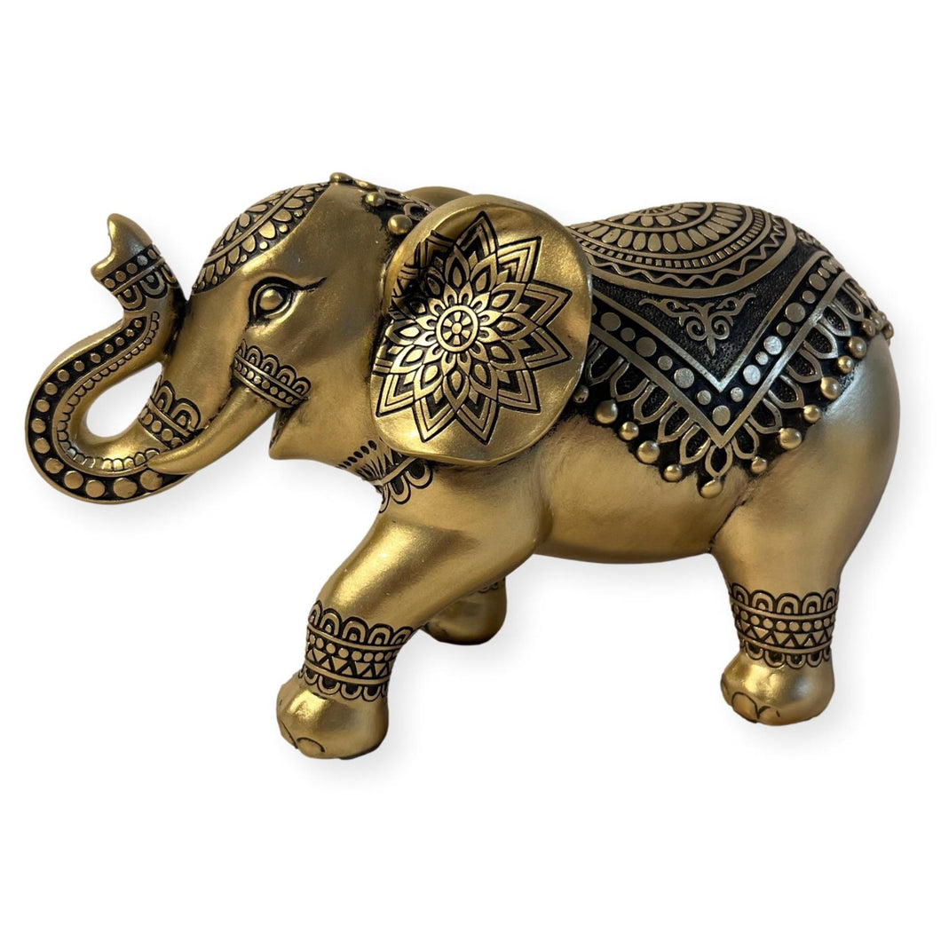 Exquisite Golden Elephant Statue: Elegant Ornament in Brilliant Gold Hue - Perfect for Home Decor