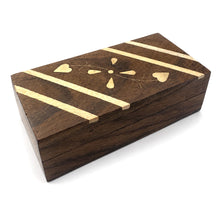 Load image into Gallery viewer, Rosewood Floral Heart Inlaid Trinket Box, Handmade Wooden Keepsake Box with Brass &amp; Mango Wood Inlay, Jewellery Storage Box for Rings, Earrings, Cufflinks &amp; Small Treasures, 10 x 5 x 3 cm
