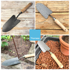 METAL GARDEN HAND TROWEL with WOODEN HANDLE | Gardeners Tools | Metal Trowel | Hand Tools | Gardeners Gifts | Gardeners | Weeding