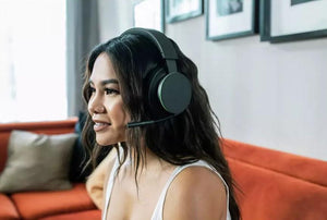 Microsoft Wireless Xbox Series S & X Headset | Surround yourself with spatial sound technologies | Stereo | Comfortable design