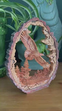 Load and play video in Gallery viewer, 𝗙𝗟𝗬𝗜𝗡𝗚 𝗘𝗔𝗚𝗟𝗘 𝗦𝗖𝗨𝗟𝗣𝗧𝗨𝗥𝗘, Resin Wood Effect Bird of Prey Figurine, Decorative Wildlife Ornament for Home &amp; Office
