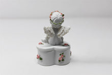 Load image into Gallery viewer, Beautiful ceramic Angel Cherub figurine ornament trinket box / perfect gift for Mum/ Mothers / Grandma / Sister / Grave Memorial / Gifts for the home / living room / home décor

