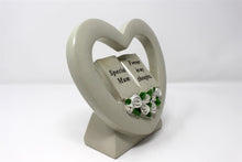 Load image into Gallery viewer, Free standing Mum heart memorial plaque with inspirational verse

