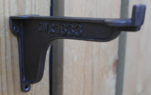 Cast Iron antique style GWR 1833 shelf bracket