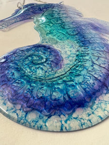 LARGE GLASS SEAHORSE WALL HANGING PLAQUE | Bathroom hanging ornament outdoor nautical glass decoration | Seaside décor | nautical décor | 44cm (L) x 26cm (W) | Bathroom wall art